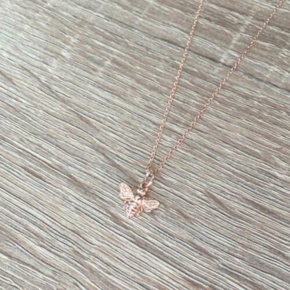 New Gold Bumble Bee Dainty Necklace - Picture 7 of 12